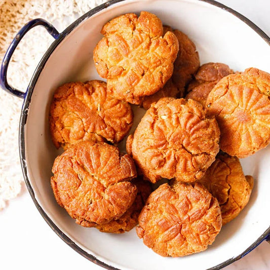 Snekua Traditional Gud Thakua (Aata & Jaggery)